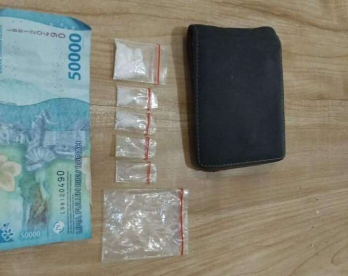 3 Orang Ditangkap, Grebek Sarang Narkoba Kayu Putih