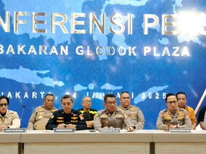 Kabid-Humas-Polda-Metro-Jaya-Kombes-Pol-Ade-Ary-Syam-Indradi-gelar-konferensi-pers-masalah-kebakaran-Glodok-Plaza