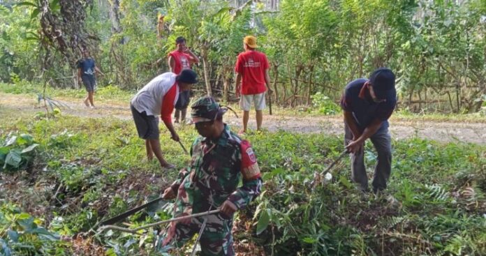 Kodim 1427_Pasangkayu Gelar Karya Bakti Pembersihan Saluran Air