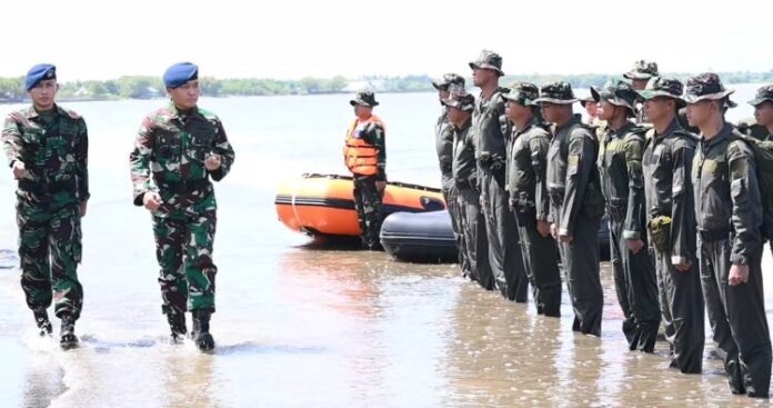 Danlanud Sultan Hasanuddin Secara Resmi Menutup Latihan Survival Dasar Tahun 2025