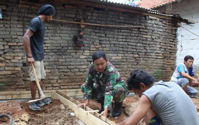 Bentuk Kepedulian, Kodim 0602_Serang Bersama BRI Renovasi Rumah Tidak Layak Huni