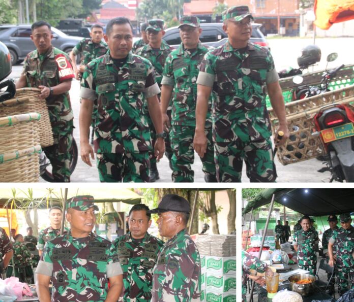 Danrem-031-Wira-Bima-Brigjen-TNI-Sugiyono-bersama-para-Kasi-Kasrem-031-Wira-Bima-tinjau-langsung-warga-yang-terdampak-banjir