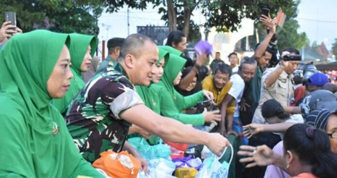Danrem Berbagi Takjil dan Buka Bersama Mahasiswa