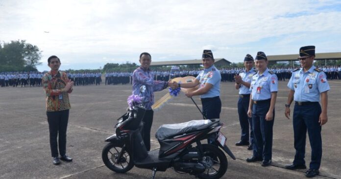 HUT ke-79 TNI AU, Lanud Sultan Hasanuddin Terima Bantuan CSR