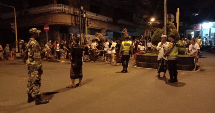 Kawal Ketat Malam Pengerupukan di Klungkung