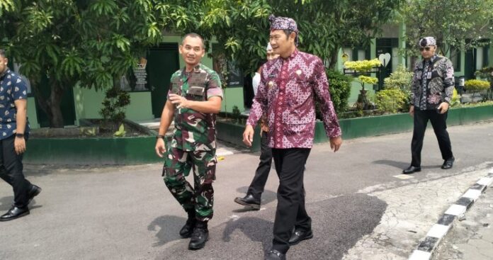 Memperkuat Sinergi, Bupati dan Wakil Bupati Lamongan Mengunjungi Kodim Lamongan