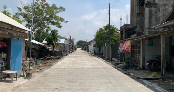 Menjelang Penutupan TMMD, Pembangunan Jalan Cor Beton Tampakan Hasil Optimal