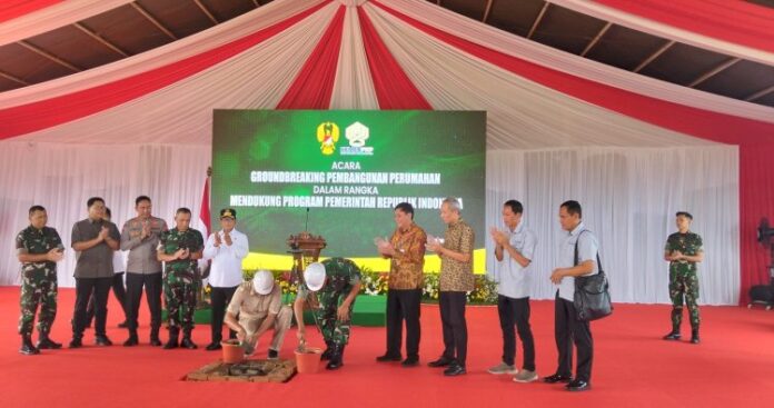 Menteri PKP dan Irjenad Lakukan Peletakan Batu Pertama Pembangunan Rumah Dinas Prajurit di Serang