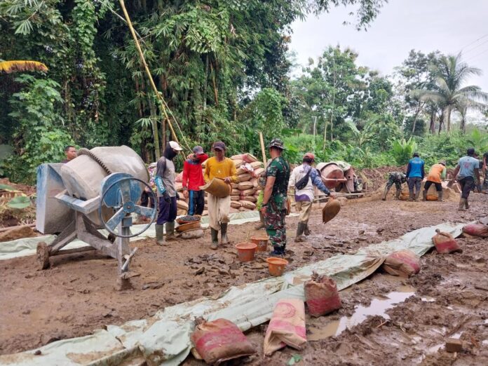 Satgas TMMD ke-123 Kodim Lebak Terus Berupaya Selesaikan Pembangunan Jalan di Parungkujang