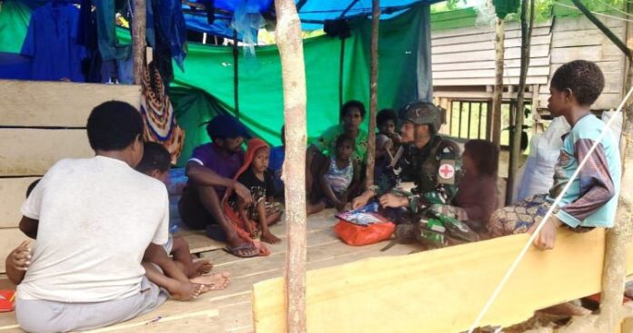 Sentuhan Hangat di Ujung Timur Marinir Bawa Harapan Melalui Layanan Kesehatan di Yahukimo