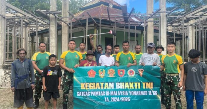 Sinergi TNI dan Masyarakat Satgas Pamtas Yonarmed 11 Kostrad Bersihkan Masjid Maulana Arsy di Perbatasan
