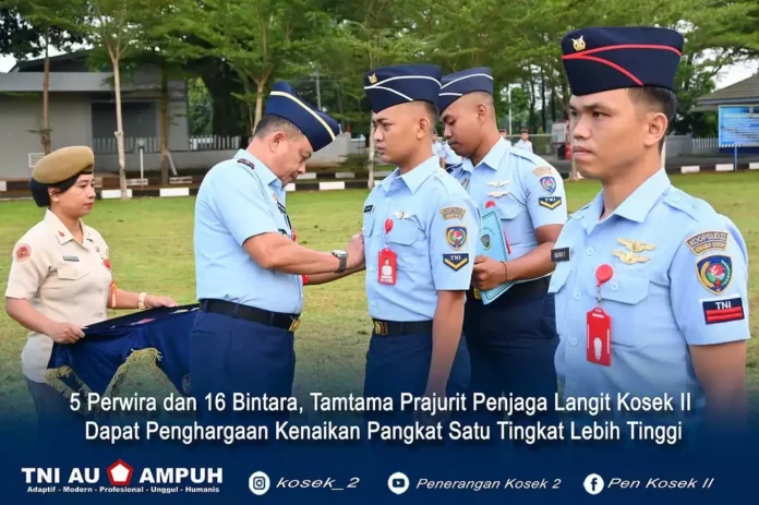 5 Perwira dan 16 Bintara, Dapat Penghargaan Kenaikan Pangkat