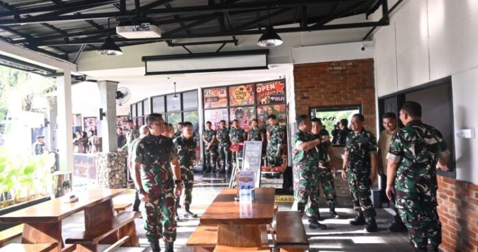 Danrem 141_TP Hadiri Konferensi Pers Kodam XIV_Hsn