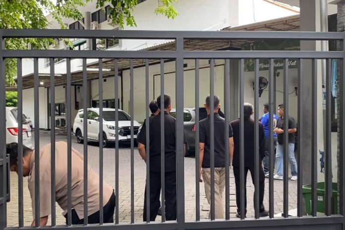 KPK Geledah Kantor KONI Jawa Timur