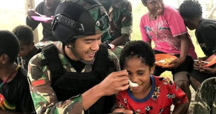 Kehadiran TNI di Papua Langkah Konstitusional, bukan Menindas