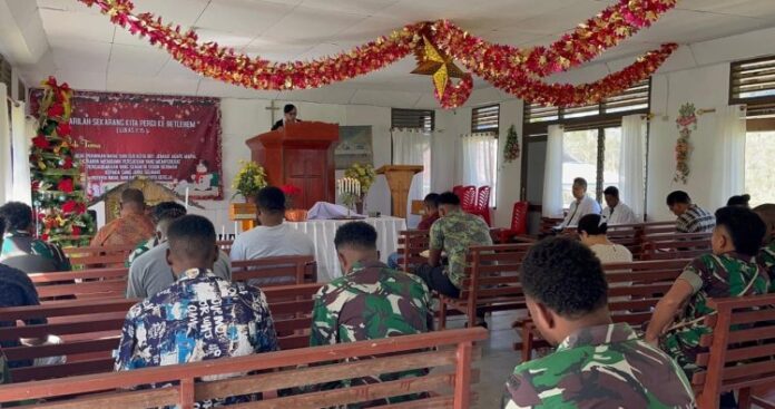 Laksanakan Ibadah Minggu Kasih Bersama Masyarakat