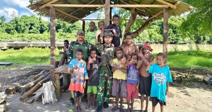 Rajut Damai di Pelabuhan Amor