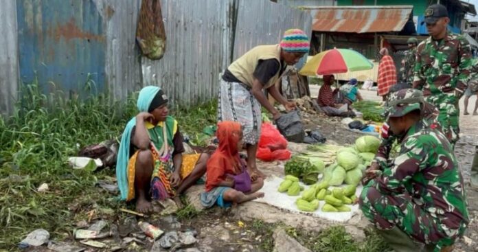 Tingkatkan Ekonomi Warga, Satgas Pamtas Kewilayahan Yonif 756_WMS Lakukan Ini!