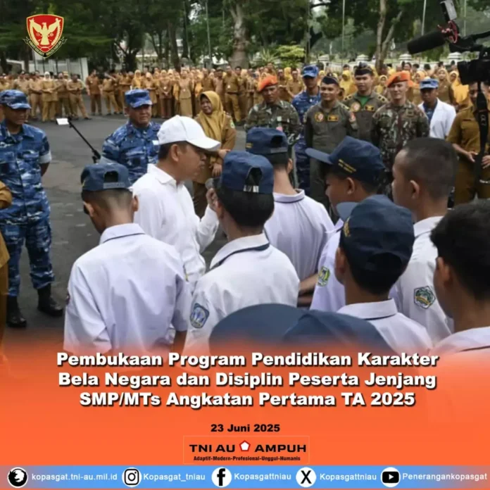 Upacara Pembukaan Program Pendidikan Karakter Bela Negara dan Disiplin untuk peserta jenjang SMP MTs di Kabupaten Subang