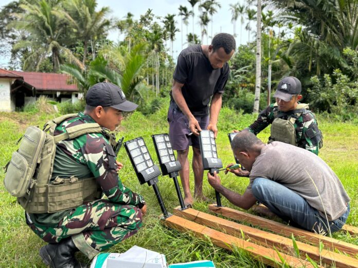 Merah Putih Terangi Kampung Yuwainda
