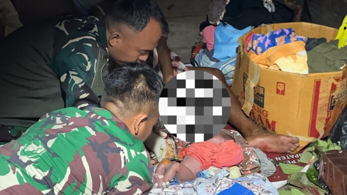 Selamatkan Ibu dan Bayi, Satgas Yonif 512_QY Lakukan Ini!