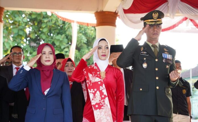 Dandim Serang Hadiri Upacara Penurunan Bendera