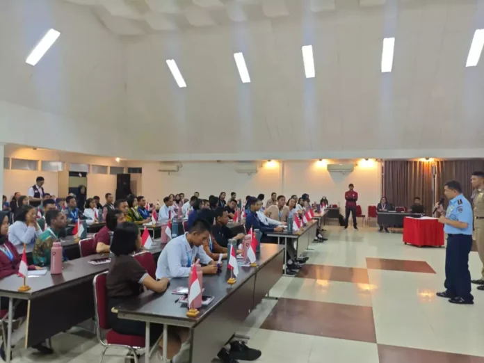 Dirdik AAU, Kolonel Pnb Andreas Ardianto Dhewo, bersama perwakilan Taruna AAU memberikan pembekalan dan berdiskusi hangat dengan 76 calon Paskibraka Nasional