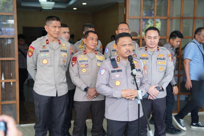 Kakorlantas Polri Irjen Pol Agus Suryo Nugroho dalam Tactical Floor Game (TFG) Operasi Terpusat Merdeka Jaya 2025 di Aula Gedung BPMJ Polda Metro Jaya