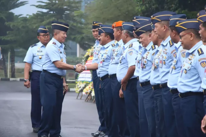 Seskoau menggelar Apel Luar Biasa yang dipimpin langsung oleh Danseskoau Marsda TNI Jorry S. Koloay di Lapangan Widya Mandala, Lembang