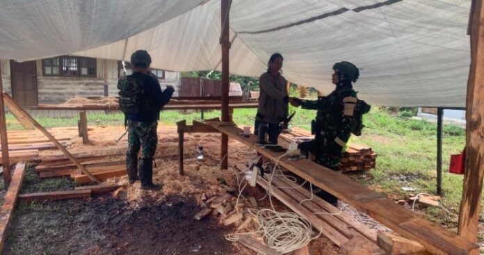 TNI Bangun Sekolah, Tanam Harapan Anak Papua