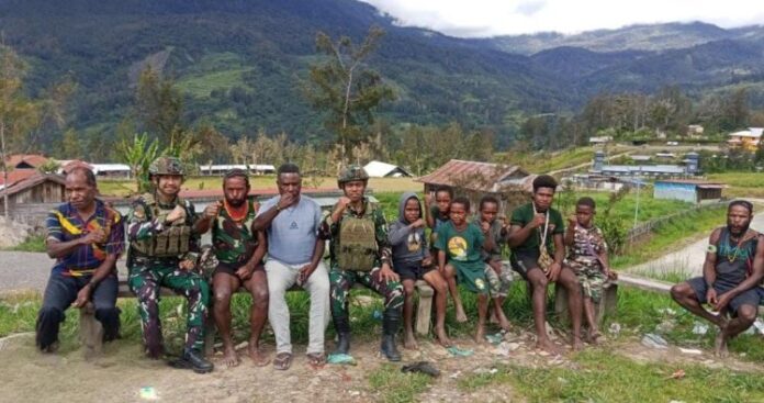 TNI Tegaskan Kehadiran di Papua Demi Rakyat
